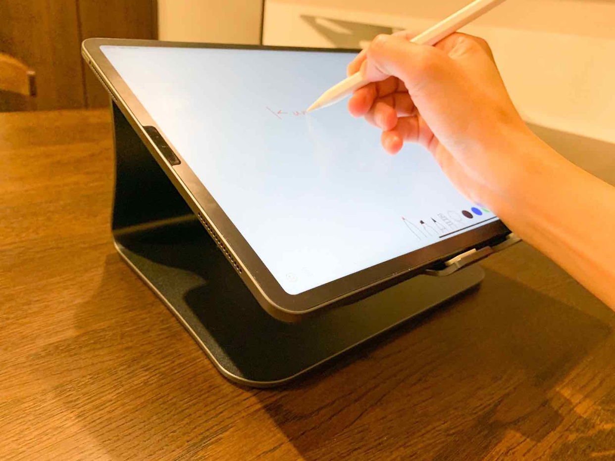 Ipadにピッタリのオシャレなスタンドをご提案 Spinido Bo Yata Kunyotsu Log